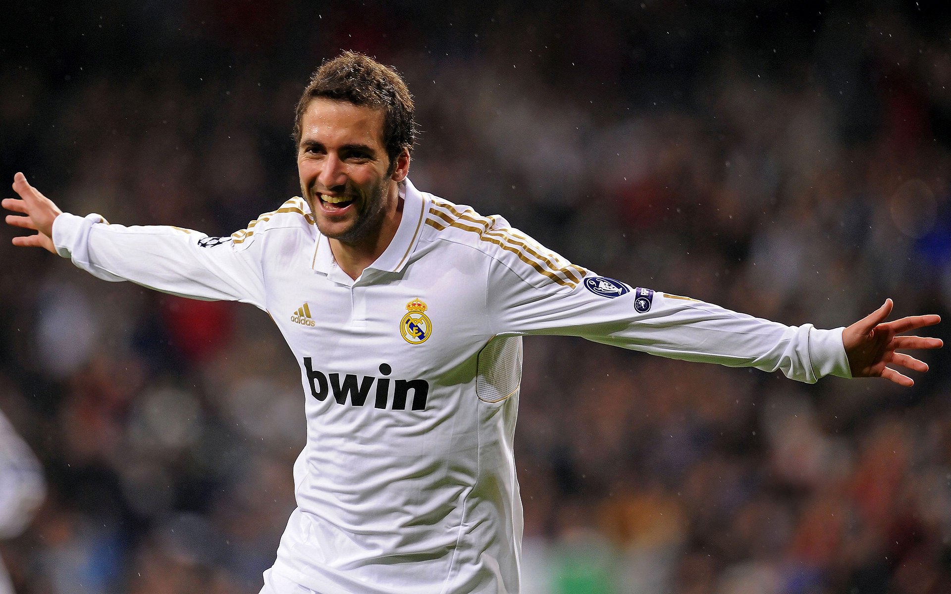 哈登表示快船需要保持攻守两端冷静,哈登对快船神进球